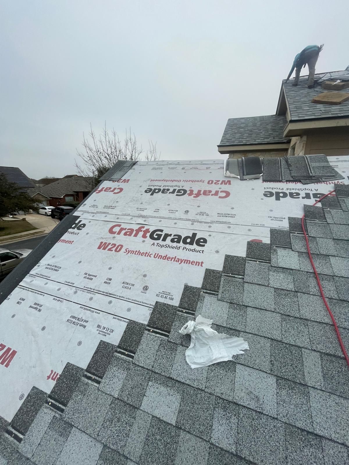Architectural asphalt roofing system installed in Mueller, TX